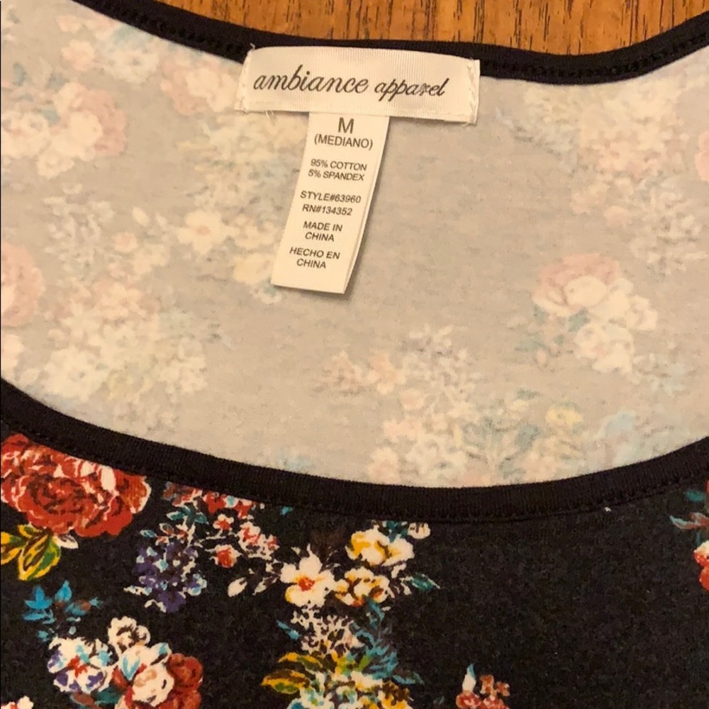 Flower Crop Top - Picture 3 of 3